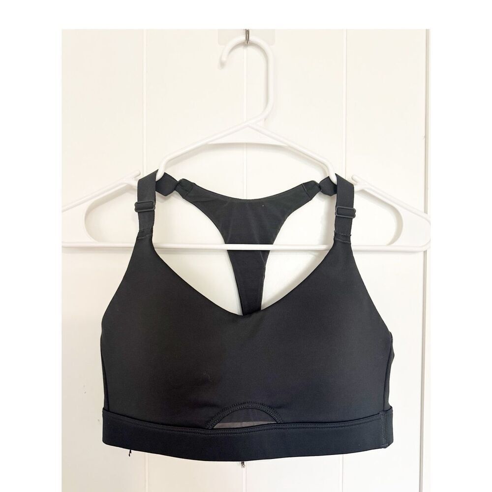 Victoria’s secret mesh cutout medium support sports bra size small
